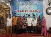 Wabup Sidrap Serahkan 285 Jamaah Calon Haji Kloter 04 UPG Kepada PPIH Embarkasi Makassar