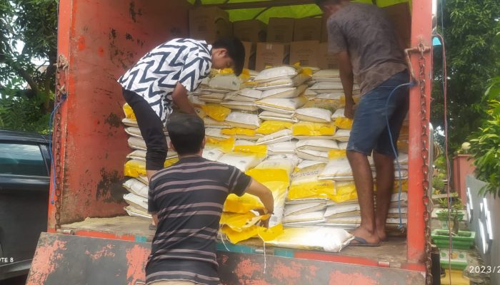 Rayakan HUT Daerah, Pemkab dan Bulog Sidrap Gelar Operasi Pasar