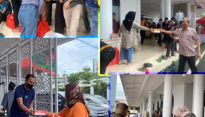 Jumat Berkah, Pengurus DKM Baitul Adli Kejati Sulsel Berbagi