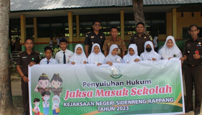 Jaksa Masuk ke SMPN 4 Dua Pitue, Ajari Siswa Tentang Hukum