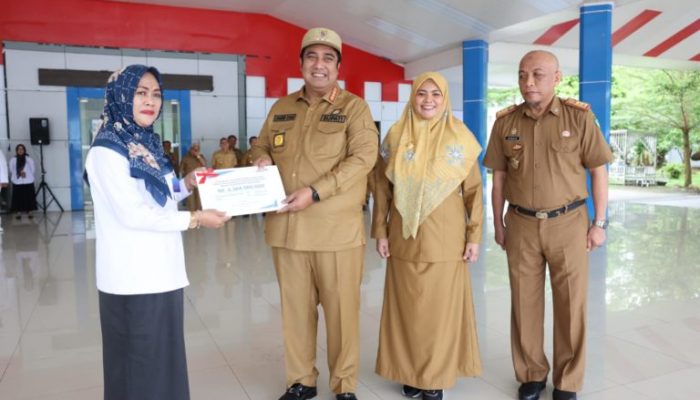 Andi Rita Serahkan Rincian Dana Alokasi Khusus BKKBN Senilai Rp5,36 Miliar ke Pemkab Maros