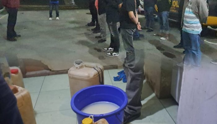 Personel Polres Sidrap Amankan 40 Liter Miras Jenis Ballo 