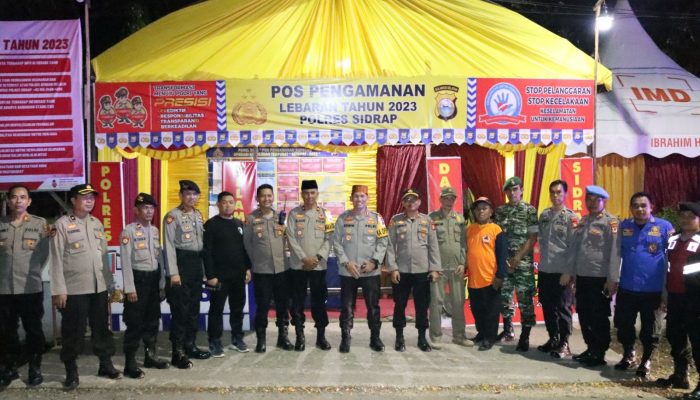 Pastikan Aman, Kapolres Sidrap Pimpin Patroli Skala Besar di Malam Takbiran Idul Fitri 1444 H