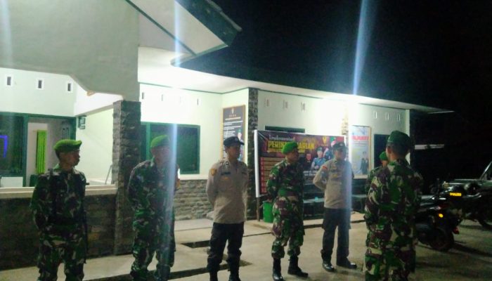 Libur Idul Fitri, Sinergitas TNI -POLRI Patroli Malam di Soppeng Riaja