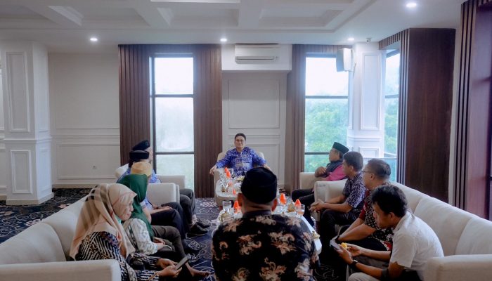 Bupati Barru Audiens Bersama Pengurus Dan Panitia IKA Gapembar