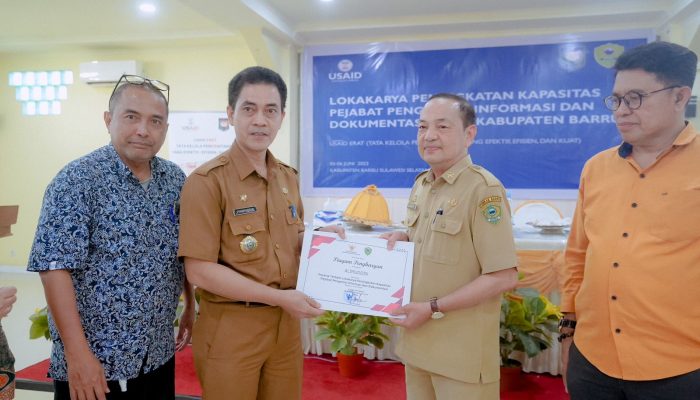 Kegiatan Lokakarya PPID Ditutup Kepala Diskominfo-SP Kabupaten Barru