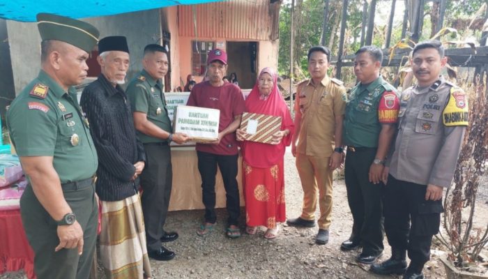 Pangdam XIV/Hsn Salurkan Bantuan Untuk Korban Kebakaran di Barru