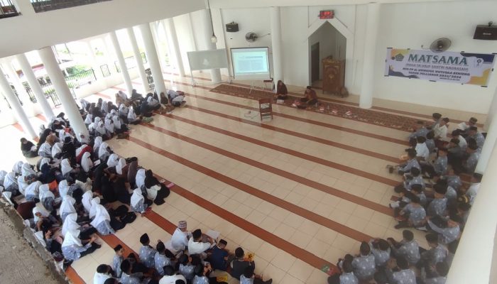 Pimpinan Ponpes Buka MATSAMA MA dan MTs PPUW Benteng