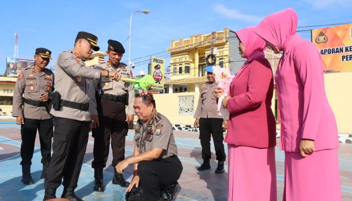 Kapolres Sidrap Pimpin Kenaikan Pangkat Pangabdian Kabag SDM dari Kompol ke AKBP