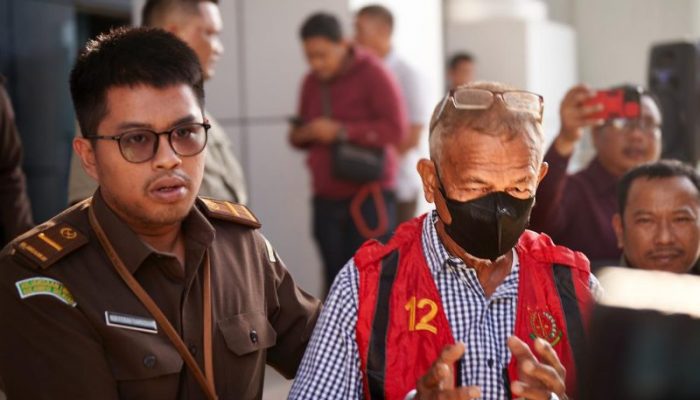 Kejati Sulsel Tangkap Buronan Kakek Penganiaya asal Pinrang