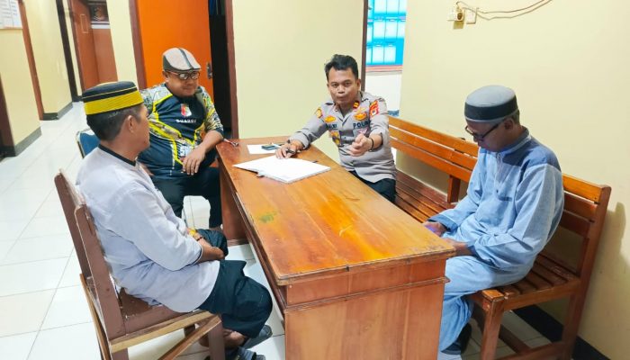 Polsek Maritenggae Damaikan Dua Siswi yang Bertikai di Pelataran 