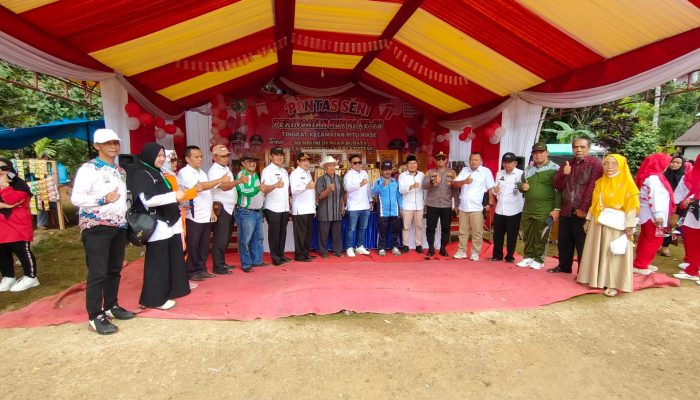 Polisi Kawal Pembukaan Olahraga dan Seni HUT RI ke-78 di Pitu Riase