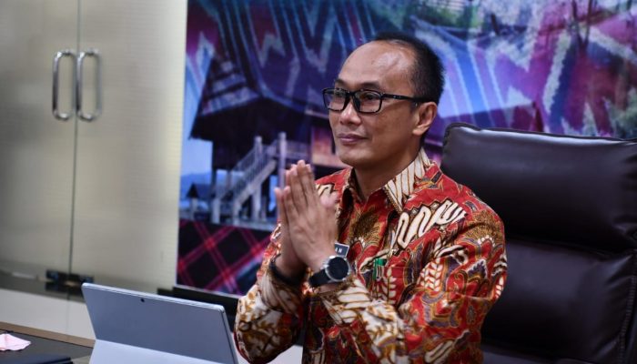 Digitalisasi Administrasi Pemerintahan Provinsi Sulbar dengan Aplikasi Srikandi Terbaik di Indonesia Tengah dan Timur