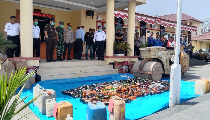 Polres Sidrap Musnahkan Ribuan Botol Miras dan Narkoba
