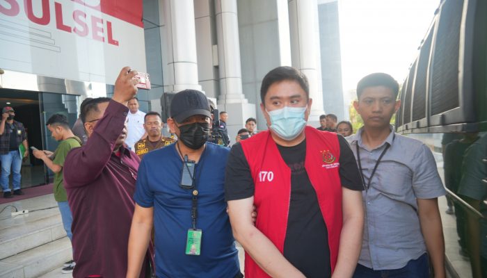Tim Tabur Kejati Sulsel Tangkap Buronan Kasus Penipuan Proyek Tambang Silica