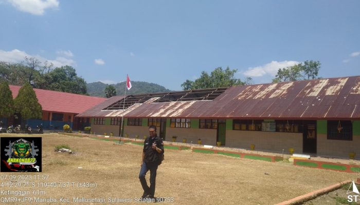 Atap dan Plafon SDN 131 Barru Rusak, Minta Perhatian Pemkab