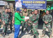 Anggota Koramil 1405-08 Tanete Riaja Bersihkan Puing Rumah dan Berikan Bantuan Korban Kebakaran