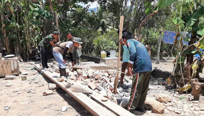 Satgas TMMD Ke-118 Mulai Rehab Rumah Tidak Layak Huni di Desa Kalempang