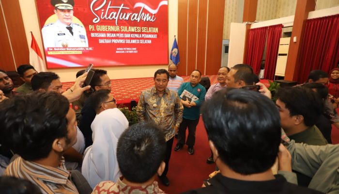 Pj Gubernur Bahtiar Silaturahmi Bareng Puluhan Insan Pers di Sulsel