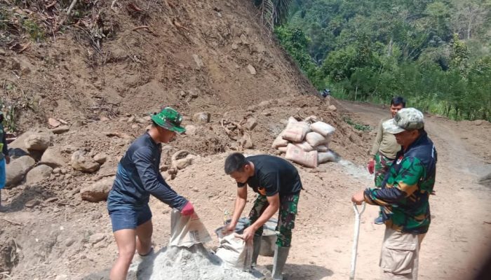 Anggota Satgas TMMD Sidrap Terus Genjot Pembangunan