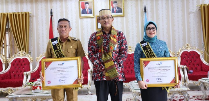 Jadi Bapak Asuh Anak Stunting, Pj Bupati Bone Komit Turunkan Stunting
