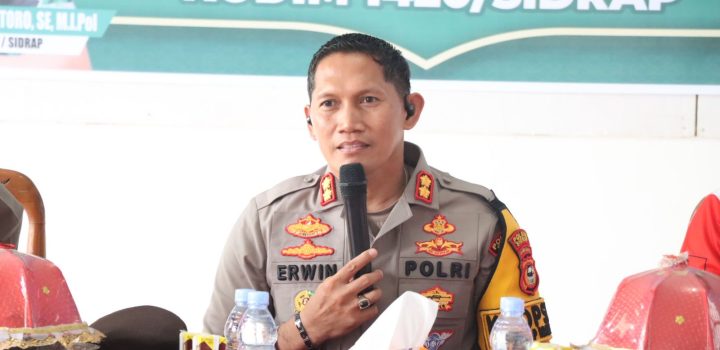 Jumat Curhat di Watang Pulu, Kapolres Sidrap Ingatkan Terus Jaga Kamtibmas