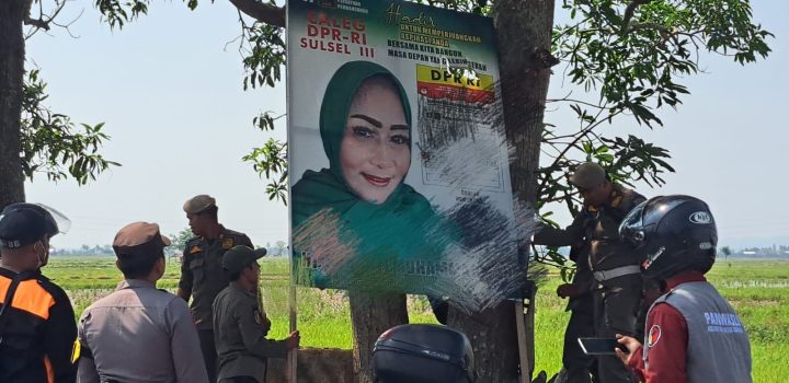 Satpol PP Sidrap Mulai Tertibkan APK Pemilu 2024