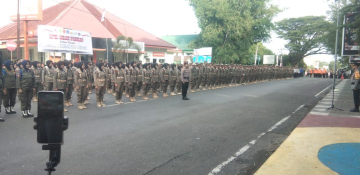 Wakapolres Bone Pimpin Gelar Apel Gabungan untuk Pengamanan Tahun Baru 2024