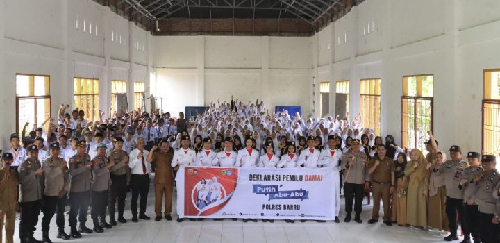 Polres Barru Gelar Deklarasi Pemilu Damai 2024 Putih Abu-Abu