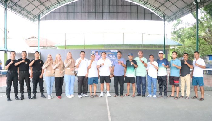 AKBP Erwin Syah Berhasil Membawa Pelti Sidrap Juara I Kejuaraan Tenis Lapangan 