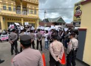 Aliansi Bersatu Berunjuk Rasa di Depan Polres Sidrap, Ada Apa?