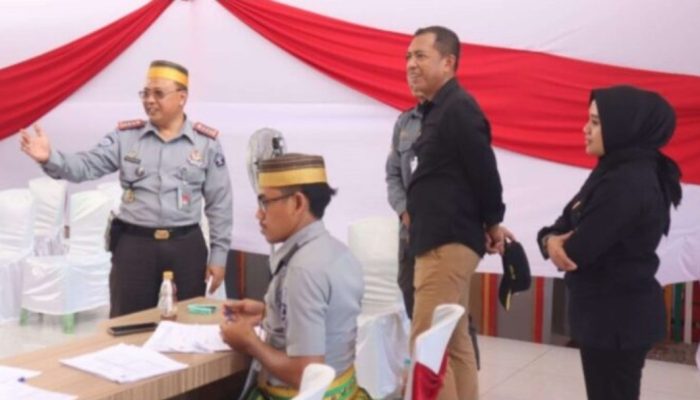 Pj Wali Kota Parepare Keliling Pantau Tahapan di Sejumlah TPS