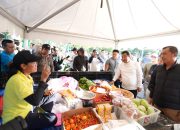 Pj Gubernur Sulsel bersama Pj Walikota Parepare Jalan Santai, Cek Kesehatan dan Tinjau Pasar