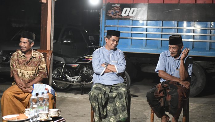 Sudirman Bungi Intens Silaturahmi dengan Tokoh Masyarakat, Kali Ini di Desa Barang Palie
