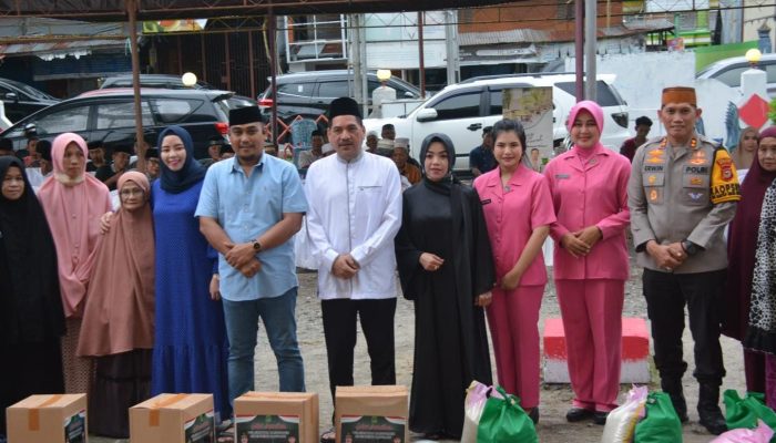 Pj Bupati Sidrap dan Sekda Buka Puasa Bersama di Kantor Camat Baranti