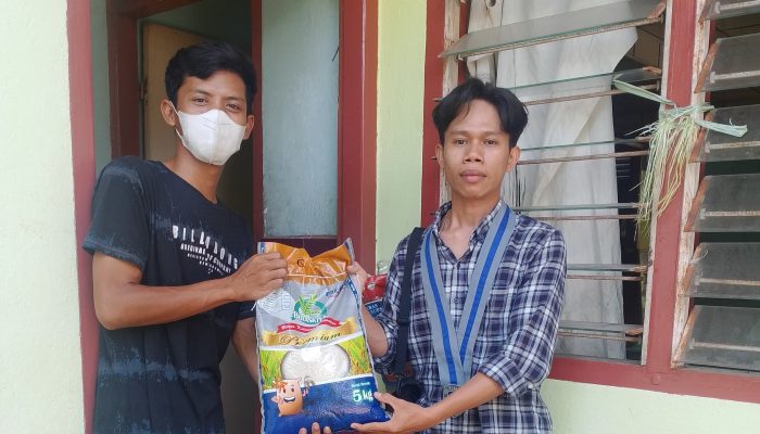 Dinginkan Suasana Pasca Pemilu 2024, Mahasiswa GMKI Kota Palopo Gelar Baksos ke Warga Kurang Mampu