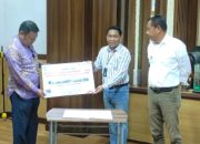 Pj Wali Kota Parepare Terima Bantuan dari BTN, untuk Renovasi Masjid Agung