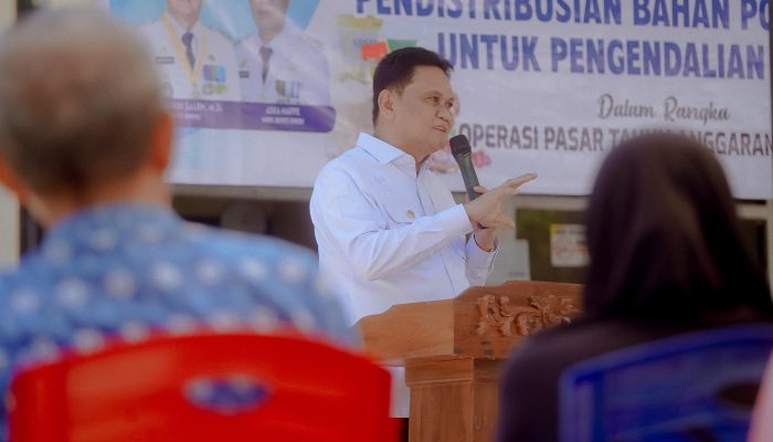 Upaya Pengendalian Inflasi, Bupati Barru Launching Pendistribusian Bahan Pokok Murah