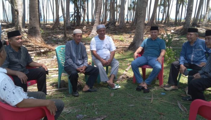 Melayat di Rumah Duka Mendiang Andi Citrawati, Bupati Selayar Sampaikan Belasungkawa 