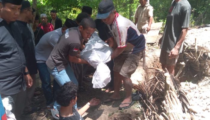 Dua Jasad Korban Laka Lantas di Dusun Boneapara Dikebumikan