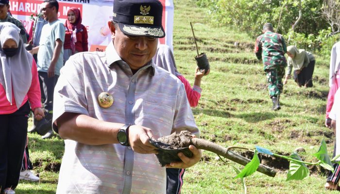 Banjir Kembali Landa Luwu, Pj Gubernur Bahtiar Prihatin Kondisi Lingkungan di Sulsel