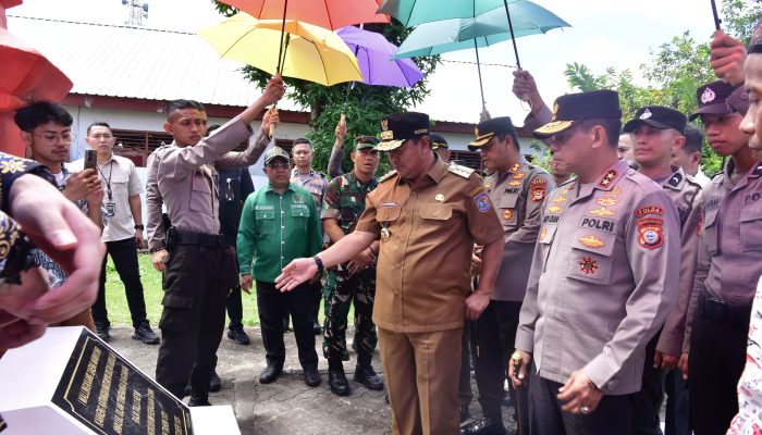Bersama Kapolda Sulsel, Pj Gubernur Bahtiar Resmikan Revitalisasi Makam Arung Pallaka dan Karaeng Pattingalloang