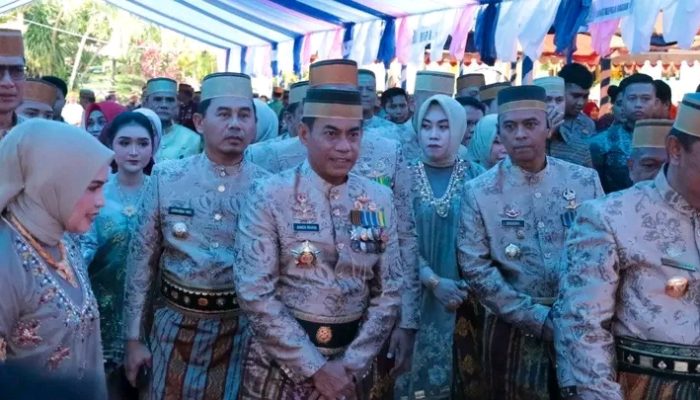 Kapolda Sulsel Hadiri Hari Jadi Bone ke-694