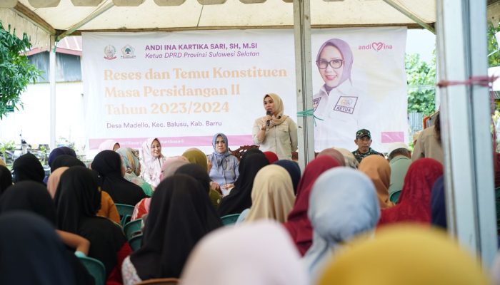 Antusias Emak- Emak Hadiri Kegiatan Reses Andi Ina Kartika Sari di Desa Madello
