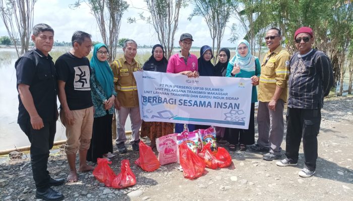 Aksi Peduli YBM PLN UPT Makassar Salurkan Bantuan Untuk Korban Bencana Banjir di Sidrap dan Wajo