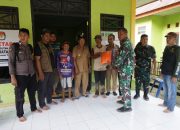 Tinjau Lokasi Longsor, Dandim 1419 Enrekang Bersama Kalaksa BPBD Distribusikan Bantuan Korban Tanah Longsor