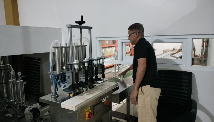 H Bahar Yahya Perlihatkan Terobosan Baru Mesin Mixing Parfum, Hanya Satu di Indonesia Timur
