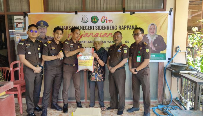 Kajari Sidrap bersama Ketua IAD Daerah Sidrap Kunjungi Ponpes dan Silaturahim dengan Purnaja 