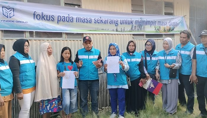 Tangis Haru Keluarga Azzahra, Anak Yatim di Sidrap Dapat Bantuan Biaya Pendidikan