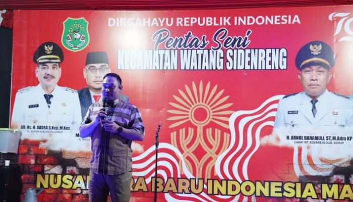 Semarak HUT RI ke-79, Pj Sekda Sidrap Buka Pentas Seni di Watang Sidenreng